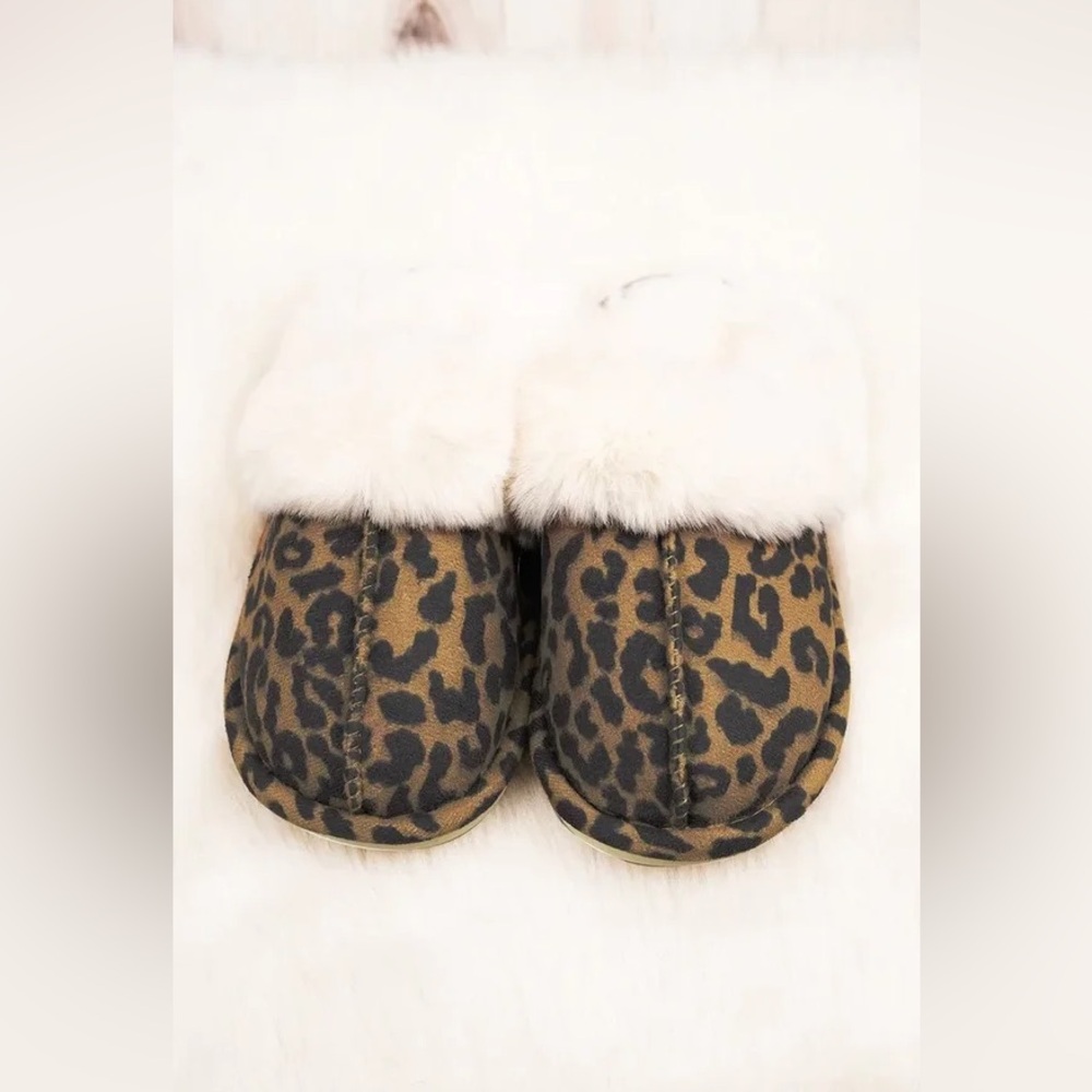 NWT Leopard Slippers size S 5-6